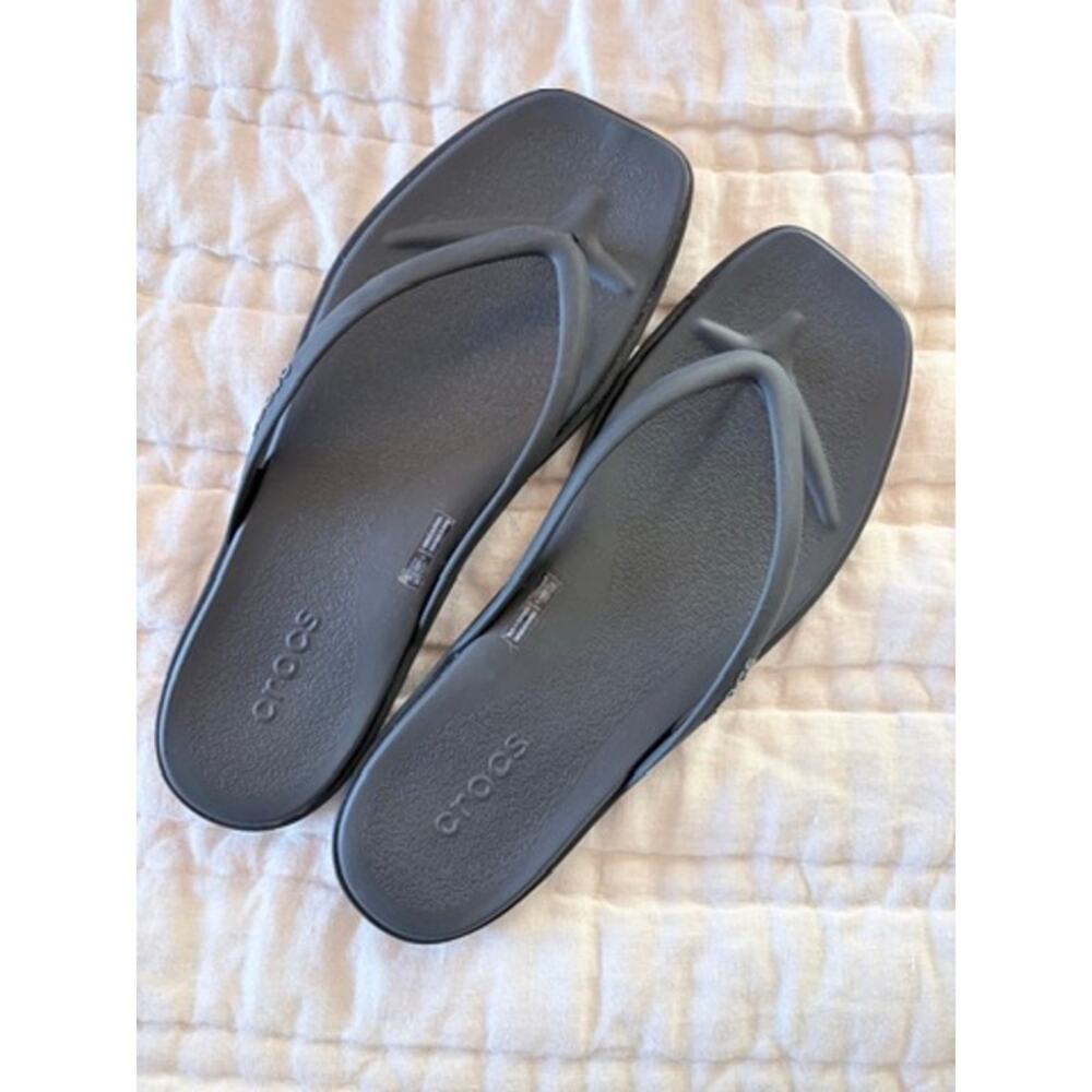 Crocs Miami Flip Flops Black Womens Size 9 NWOT